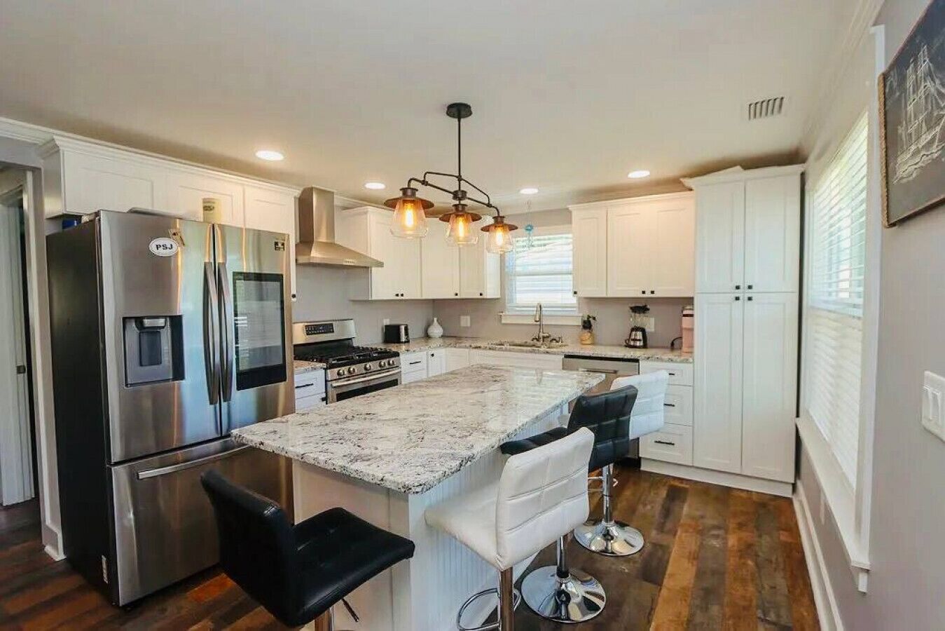 Fridge, oven, dishwasher, coffee/tea maker