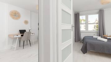 Apartment, 2 Bedrooms, 2 Bathrooms | 2 bedrooms, bed sheets