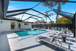 A heated pool - Sleeps16 heated Pool Clearwater Beach BBQ Fire Pit (Clearwater)