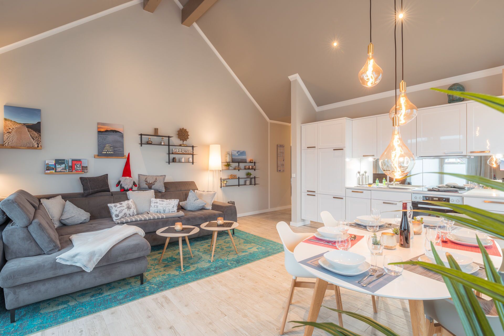 Fernseher, Stereoanlage