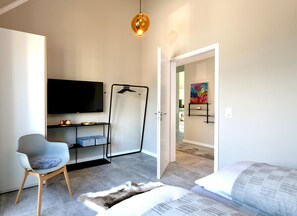 2 soverom, strykejern/-brett, reiseseng for barn og wi-fi (inkludert)