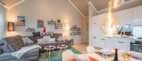 Fernseher, Stereoanlage