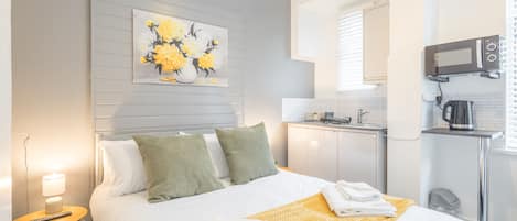 1 bedroom, iron/ironing board, WiFi, bed sheets