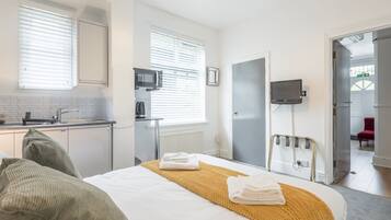 1 bedroom, iron/ironing board, free WiFi, bed sheets