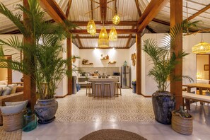 Deluxe Villa, 6 Bedrooms, Private Pool | Private kitchen | Fridge, microwave, electric kettle, toaster - Villa Loma by Alfred in Bali (Seminyak)