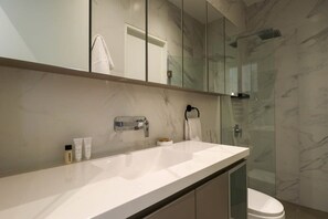 Shower, hair dryer, towels - W* | Loft with Balcony in Luxury Building Barranco (Lima)