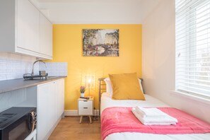 1 soverom, strykejern/-brett, wi-fi og sengetøy