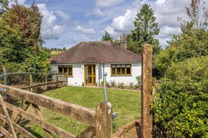 Fresh Escapes - Bramblewood- Maidencombe Sleeps 6 - Exterior - Bramblewood (Maidencombe)