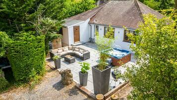 Bramblewood- Maidencombe Sleeps 6 with hot tub