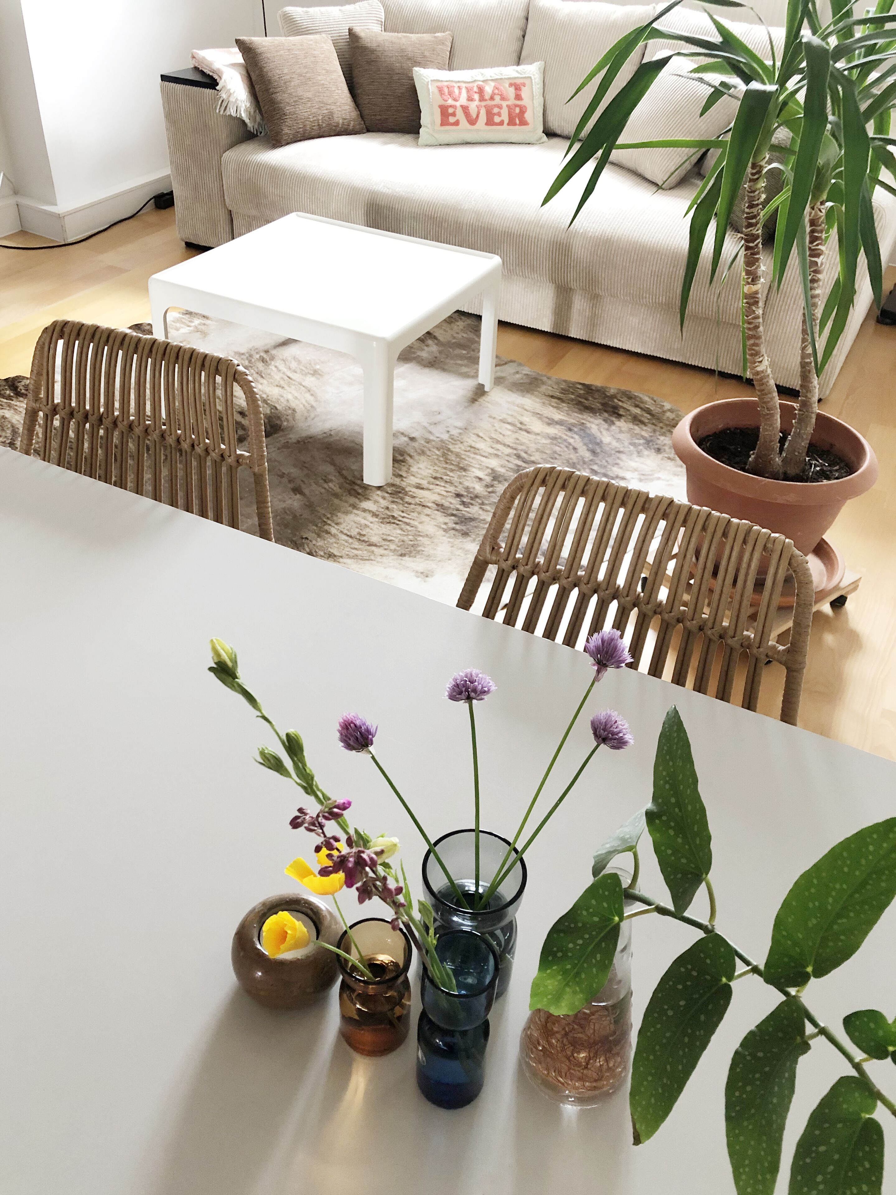 Esstisch im Wohnzimmer
