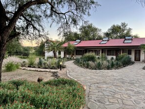 Property grounds - Otjisazu Guest Farm (Okahandja)