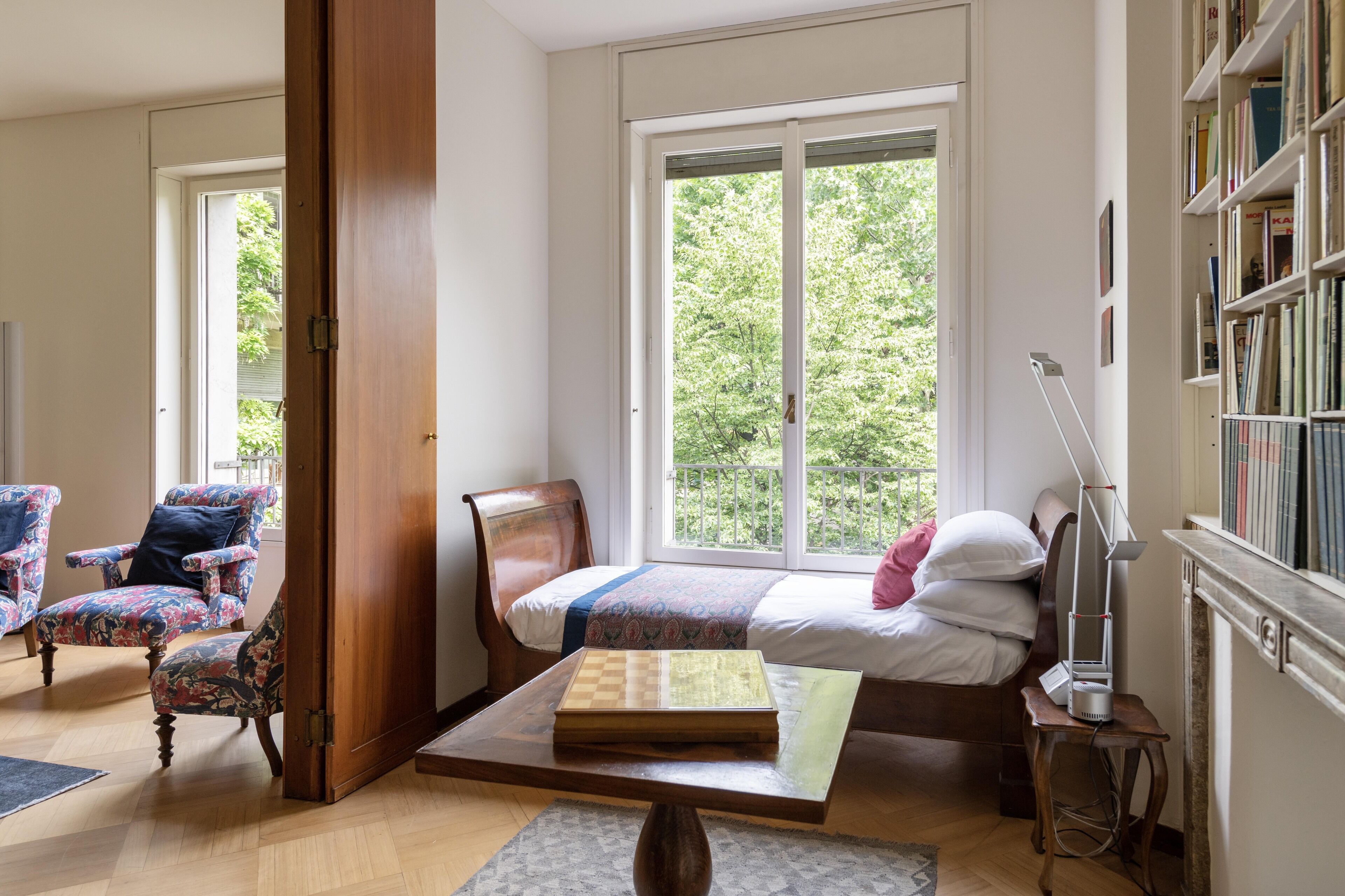 4 bedrooms, desk, iron/ironing board, free WiFi