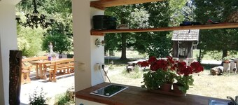 Helles Studioapartment mit Südbalkon. Alleinlage im Wald für Naturliebhaber