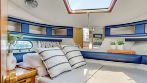 Unclassified image, 4 of 25, button - Boat Glafkos - Charming 2 bdr Boat (Limassol)