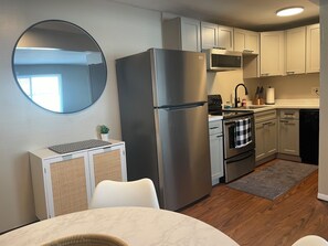 Fridge, microwave, oven, stovetop - Twin Oaks Extended Stay Two Bedroom - 2813 Apt 5 (Syracuse)