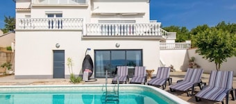 Villa Sunset view by Interhome