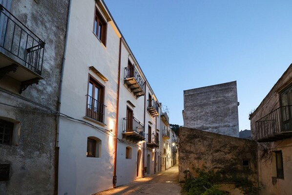 Exterior - Case Ruggieri Luxury apt: Don Pietro apartment (Gratteri)