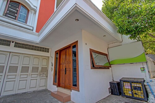 OYO Life 91523 Kenari Guesthouse