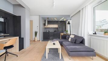 Apartment, 1 Bedroom, Balcony | 1 bedroom, bed sheets