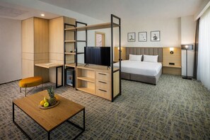 Ropa de cama de alta calidad y minibar 