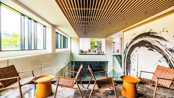 Sala de estar en el lobby