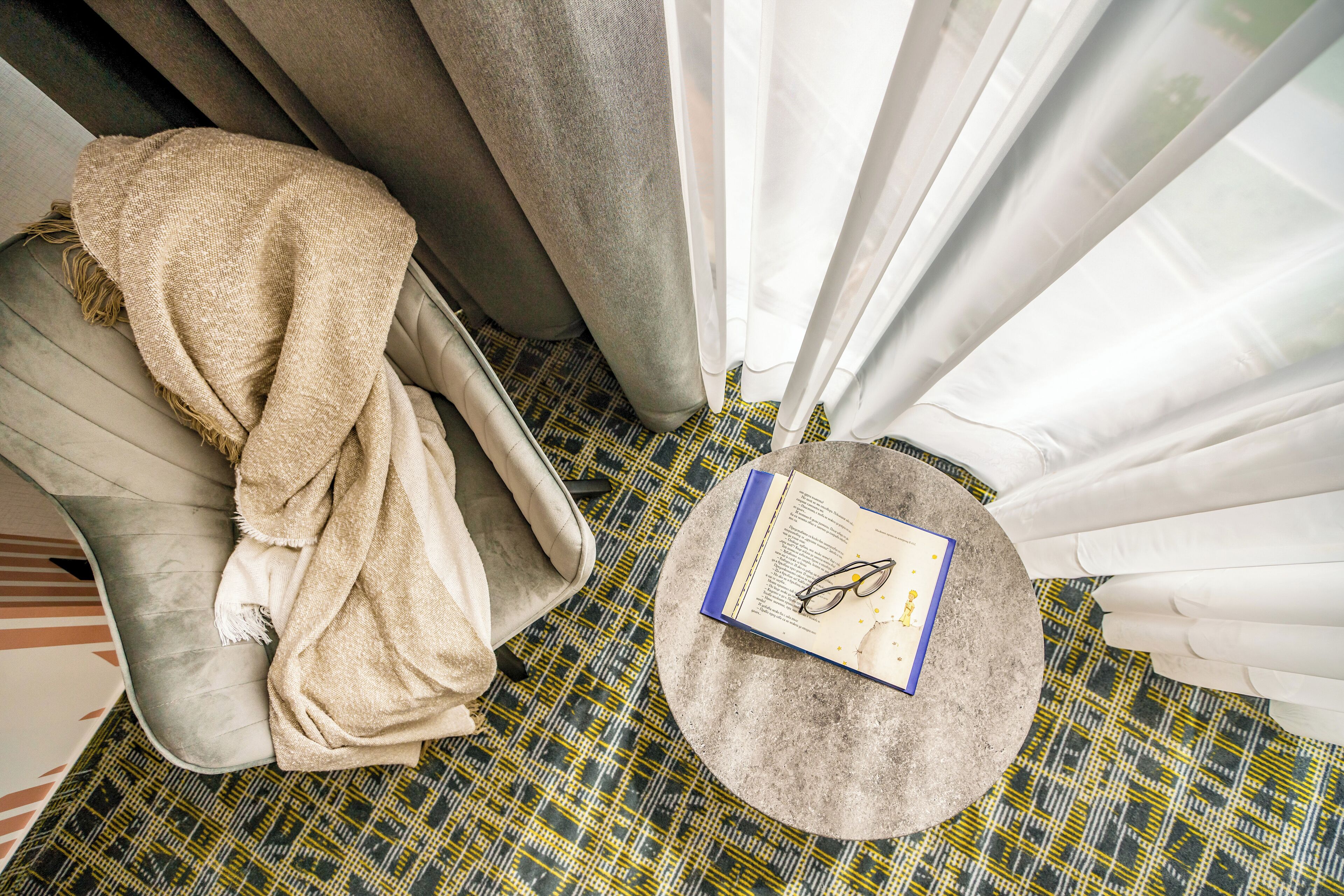 standard double room | premium bedding, minibar, in-room safe, desk