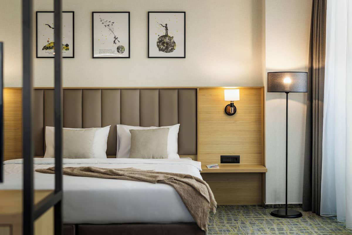 Suite Junior, 1 letto king | 1 camera, biancheria da letto di alta qualità, minibar