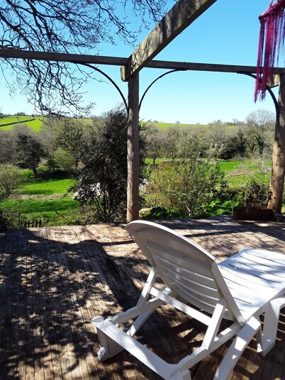 Propriéte Dans un Petit Village vue sur la Campagne Santier Randonnées et lac