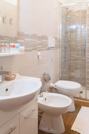 Apartment | Bathroom - BnButler - Isonzo 28 (Milan)