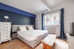 3 chambres, bureau, Wi-Fi, draps fournis