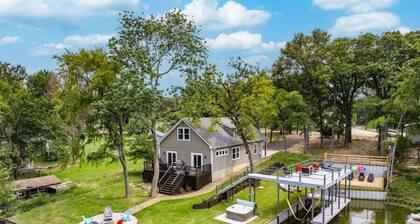 Paradise Point Lakefront Getaway, Beach, Hot Tub