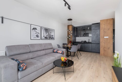 Stylish Apartment with a View | Spa and Parking