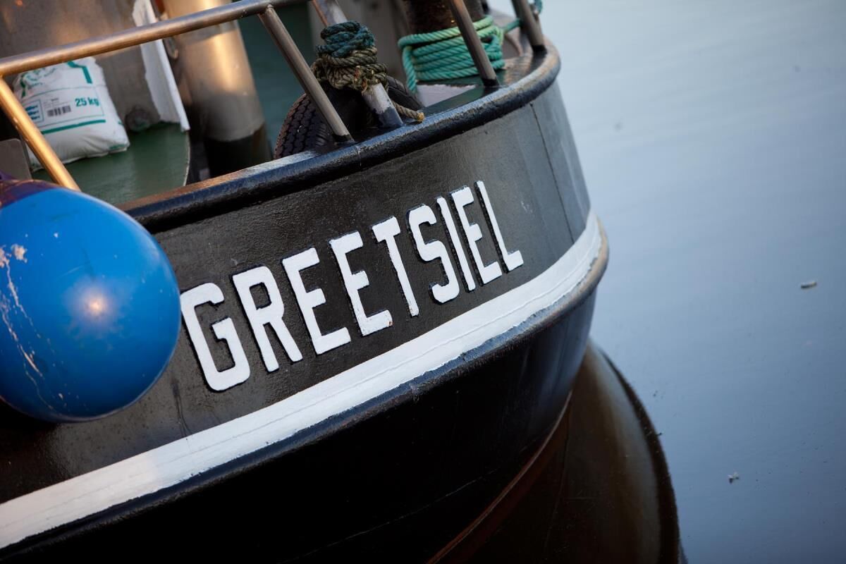 A boat with the name 'GRETSIEL' on its side.