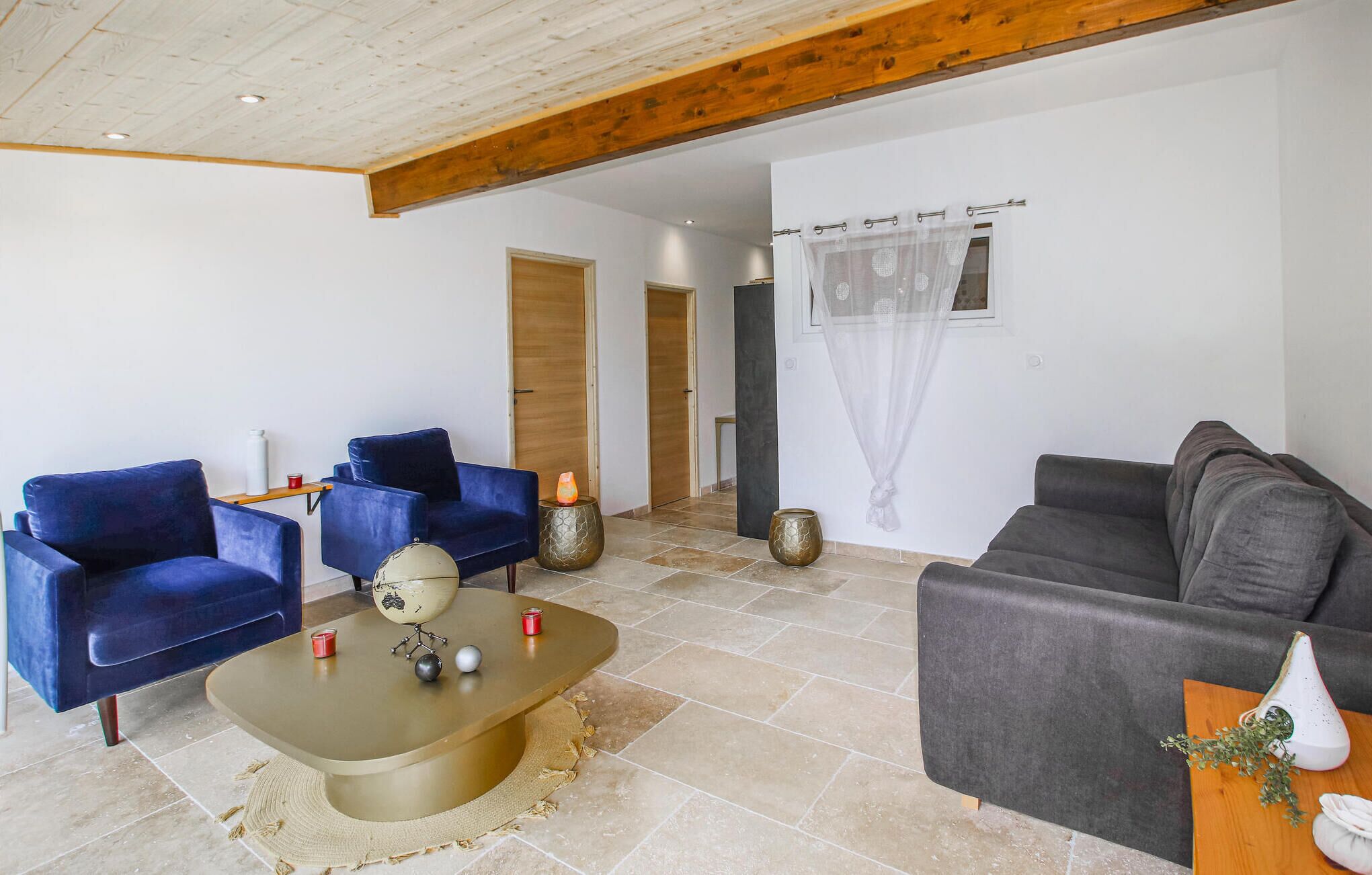 Beautiful Home In Suze-la-rousse - Drôme