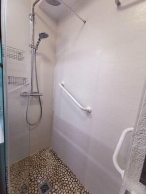 Shower, free toiletries, hair dryer, towels - Cozy apartment "WAPITI" at the foot of the slopes (Les Deserts)