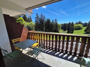 Outdoor dining - Chaleureux studio au pied des pistes - Le refuge ** (Les Deserts)