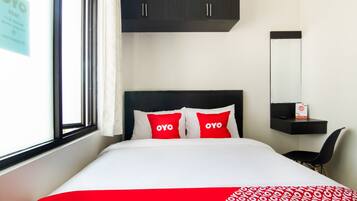 Standard Double Room | Desk, free WiFi, bed sheets