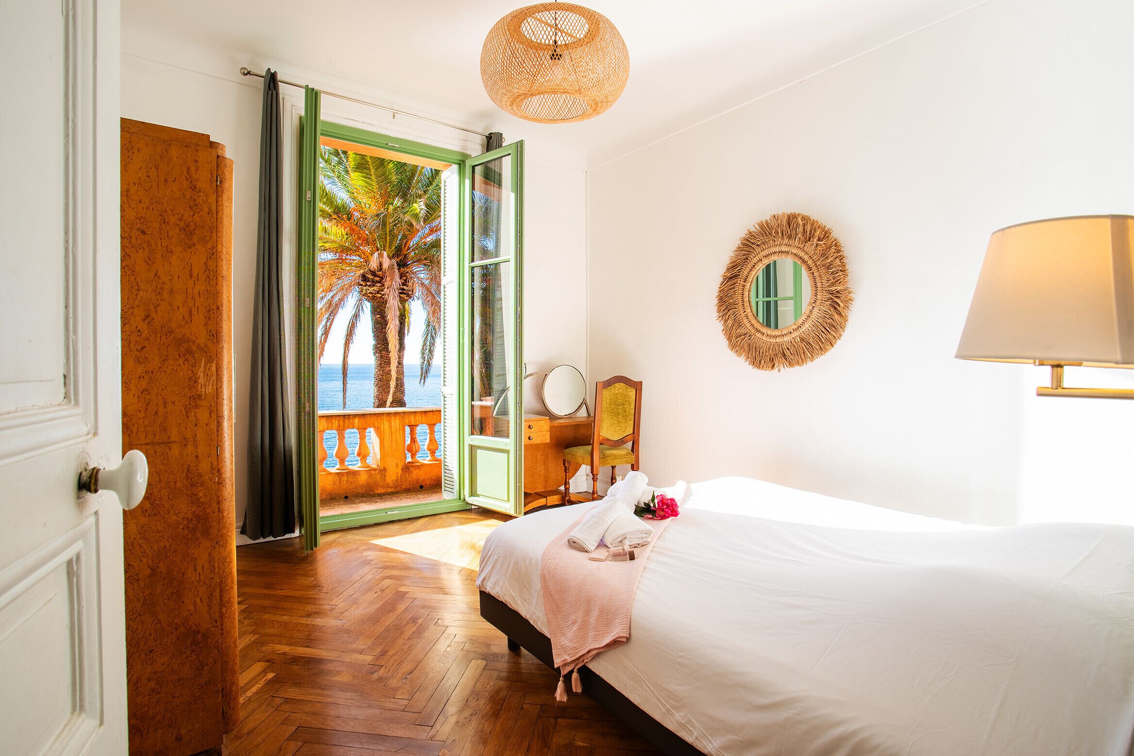 4 bedrooms, iron/ironing board, free WiFi, bed sheets