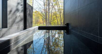 Yuki Sugi at Intuition