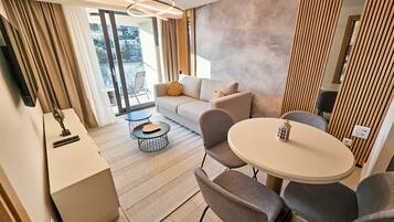 Suite Familiale, non-fumeurs, vue mer | Literie de qualité supérieure, matelas mémoire de forme