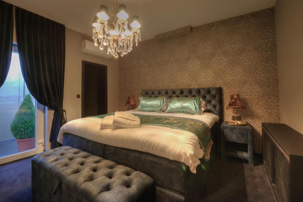 1 habitación, minibar, decoración personalizada y muebles diferentes 