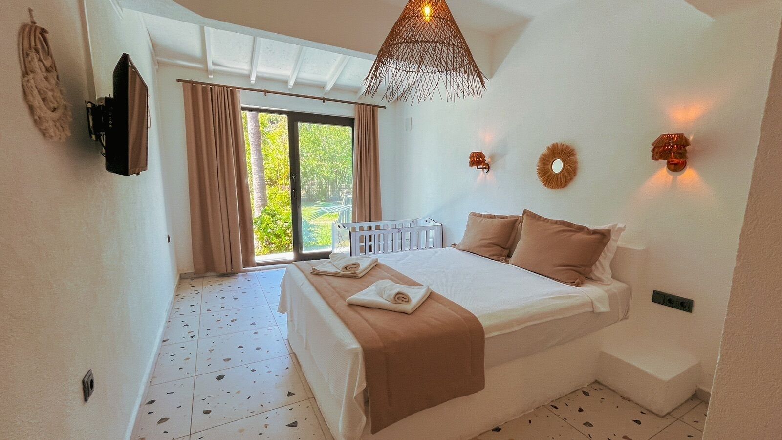 Standard Room | Premium bedding, minibar, free WiFi, bed sheets