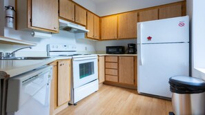 Private kitchen - Amazing location downtown - 3 bedroom - 1 month or more stays (Montréal)
