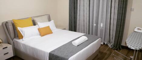 Executive appartement | Een strijkplank/strijkijzer, gratis wifi