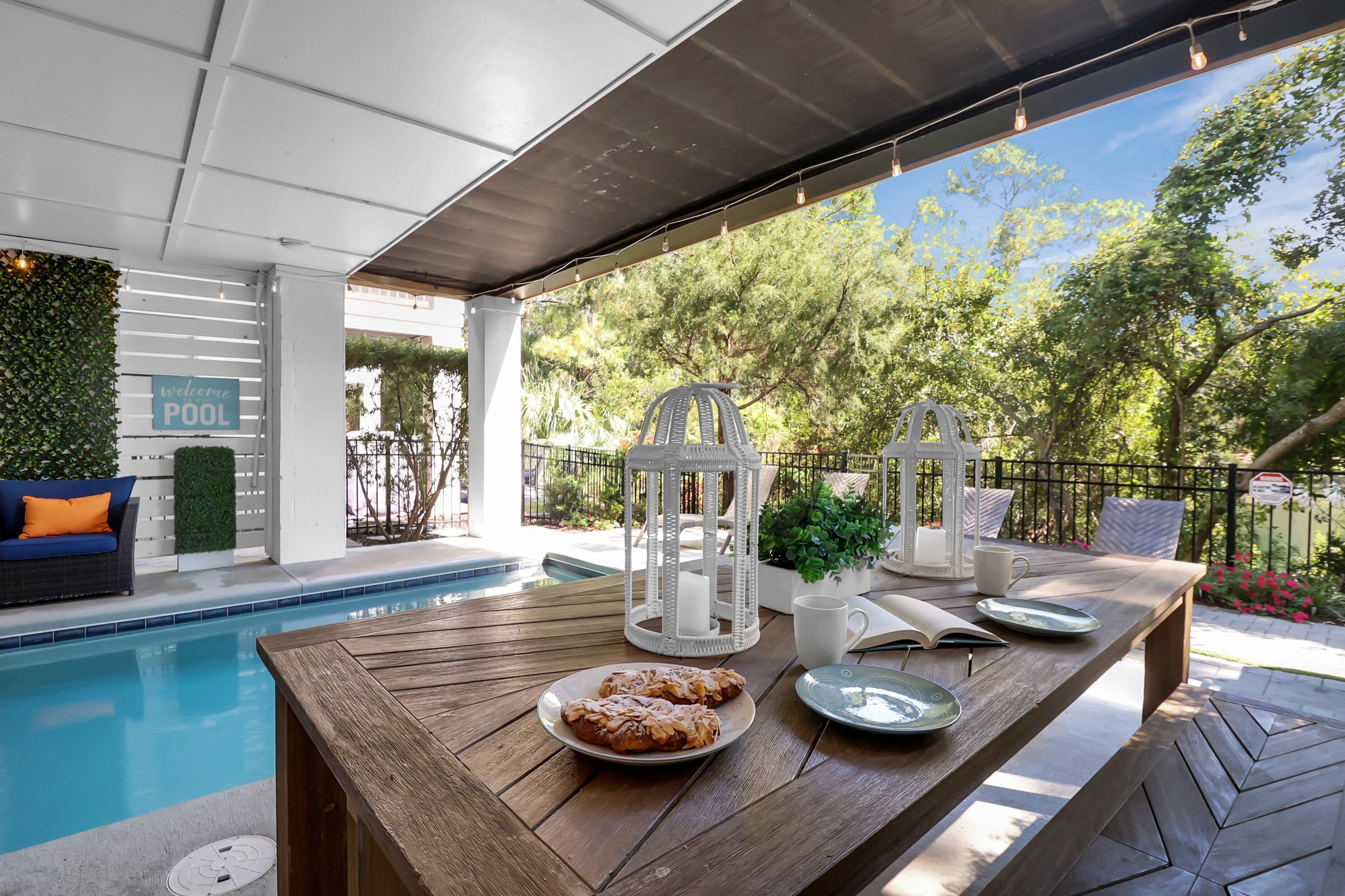 屋外ダイニングエリア