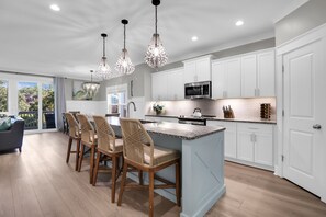 Fridge, microwave, oven, stovetop - 13SC Beach, Private Pool, 10 foot movie theater screen (Hilton Head Island)