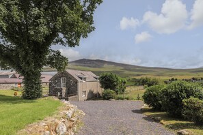 Cottage | Sport court - Bwthyn Derwin Fawr (Garndolbenmaen)