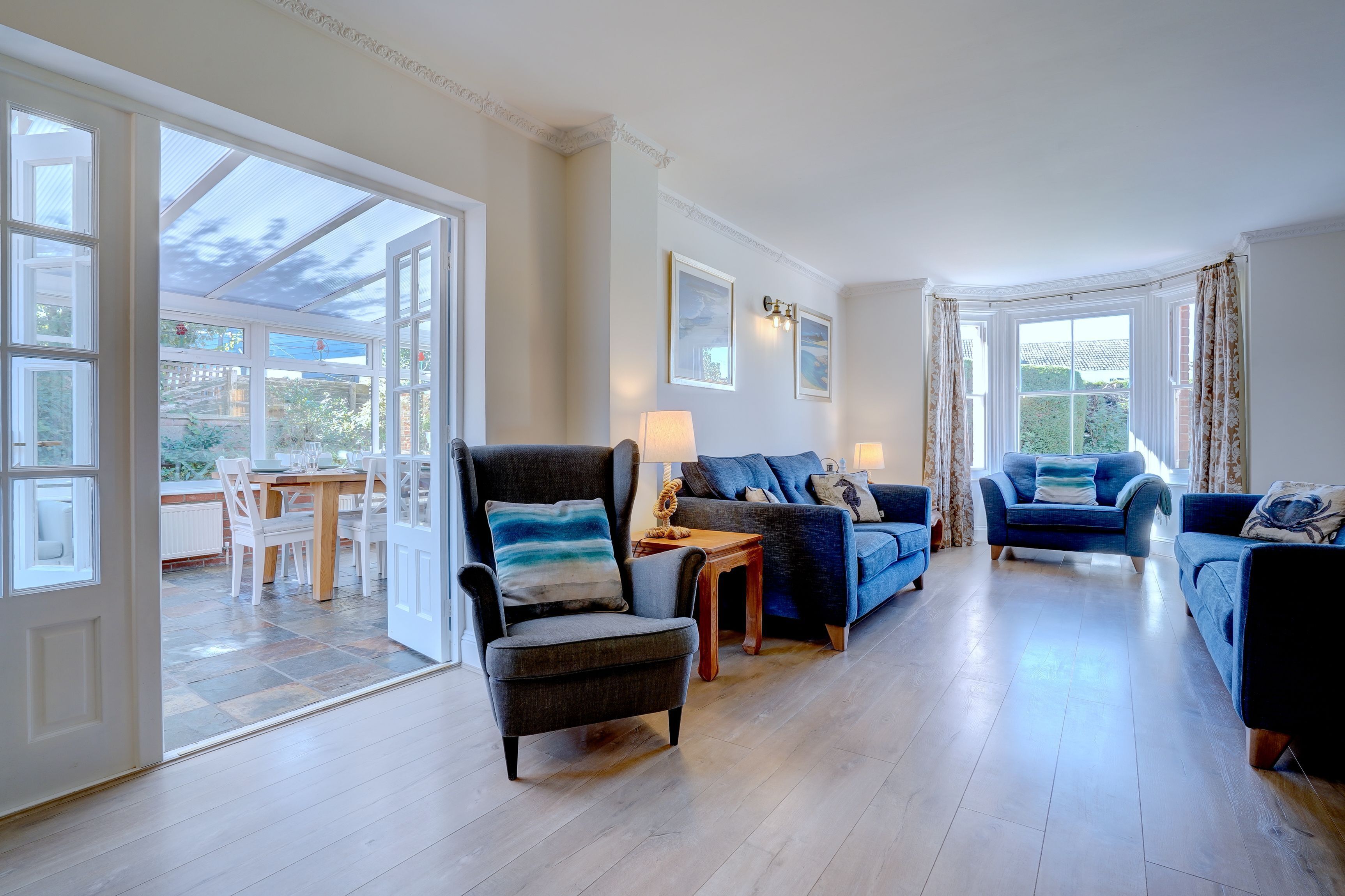 Smart TV, fireplace, DVD player