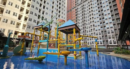 Transpark Juanda Bekasi by 21 Room