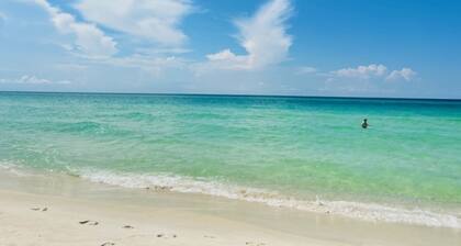 30A South Walton Beaches 3-5 Minute Walk to Beach, Sleeps 7
lifeguard in-season
